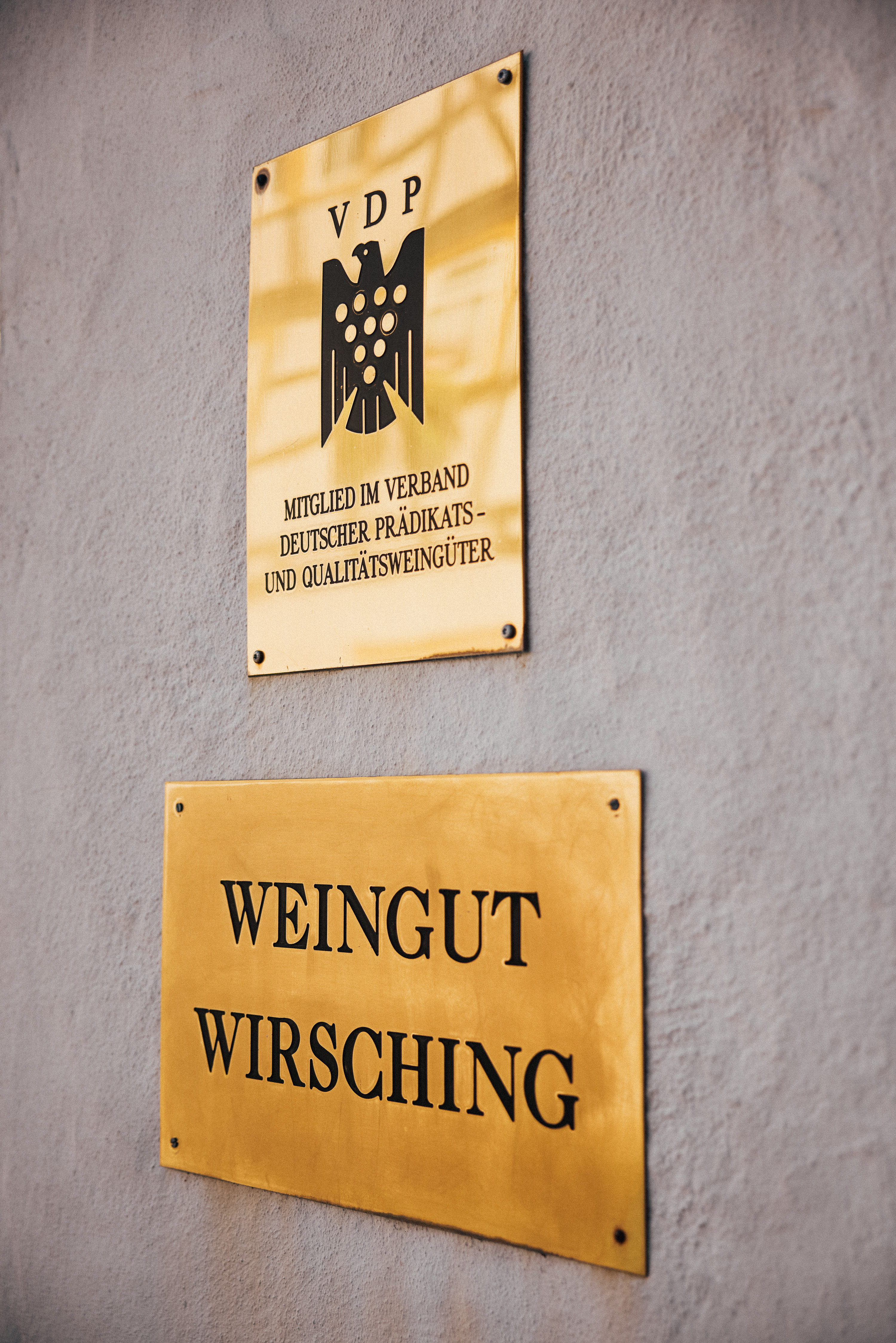 Iphöfer Kammer, Wirsching-Schild im Weinberg